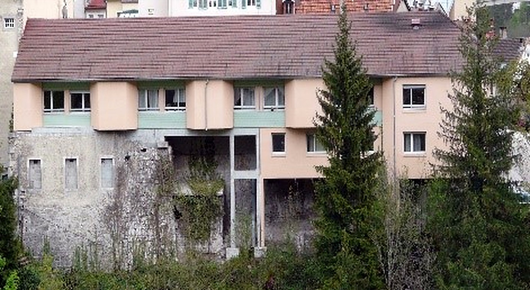 Bâtiment du Cantou de la Pomme d’Or à Saint-Claude
